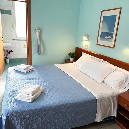 Blue Moon Meuble 3*