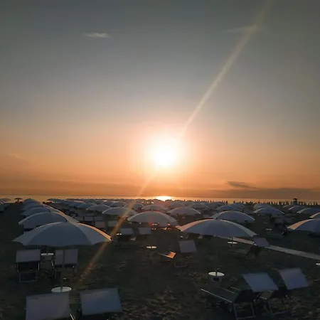 Hotel Blue Moon Meuble 3*