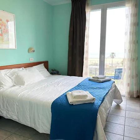 Blue Moon Meuble Hotel Rimini