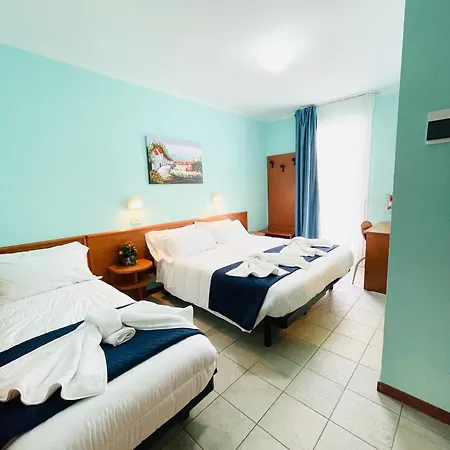 Hotel Blue Moon Meuble Rimini